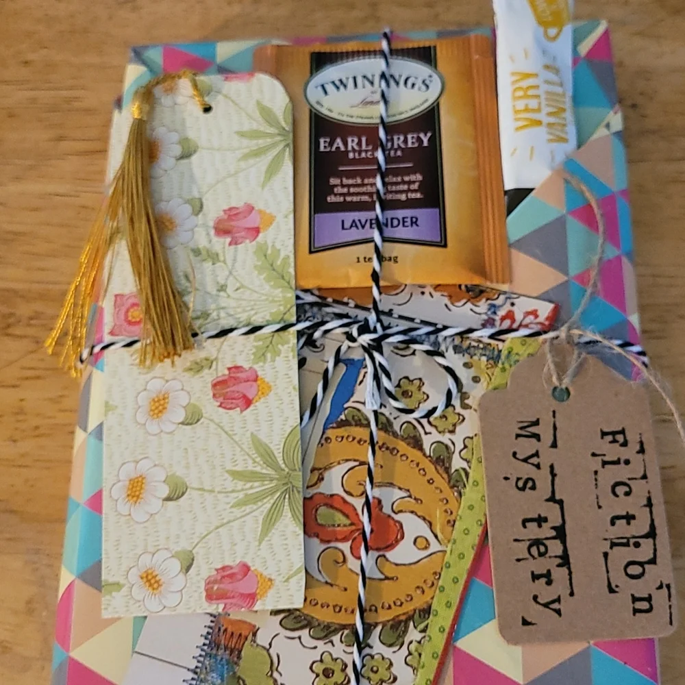 Blind date with a mystery book - Picture 2 of 4